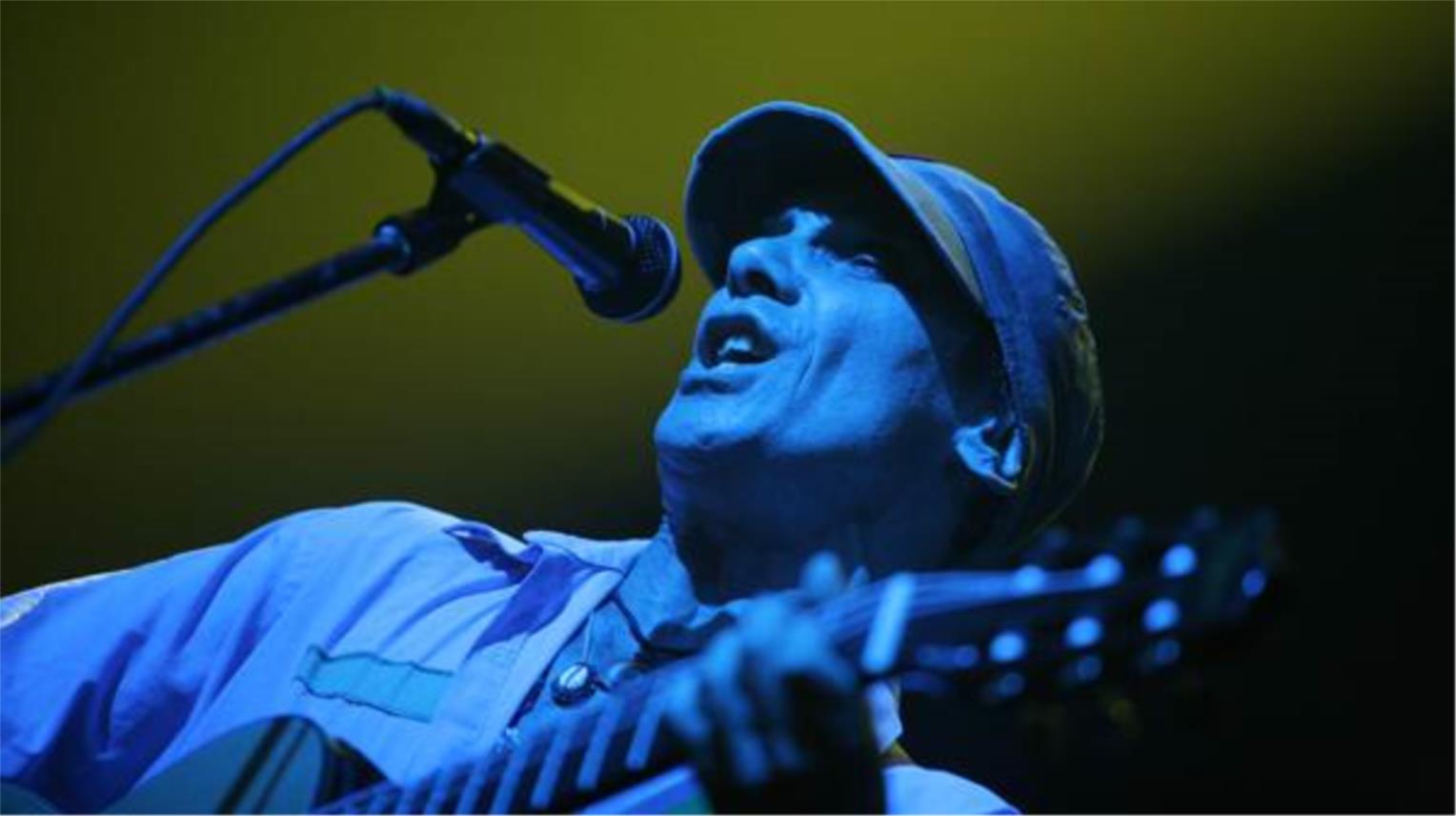 manu_chao4-040411.jpg