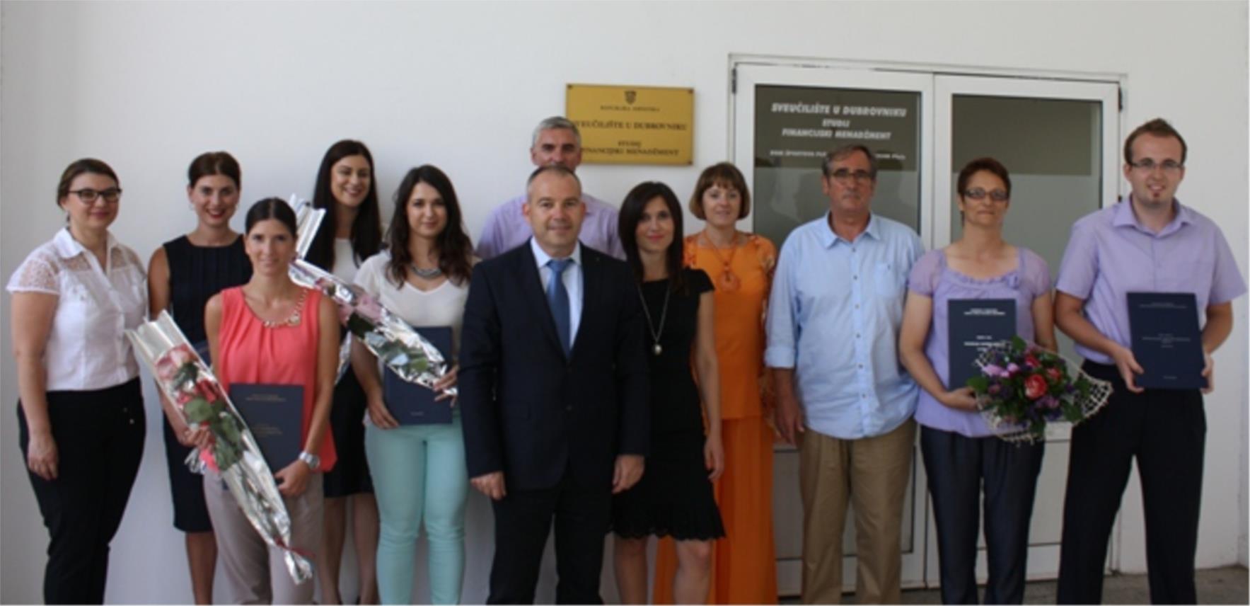 Prvostupnici Ploče