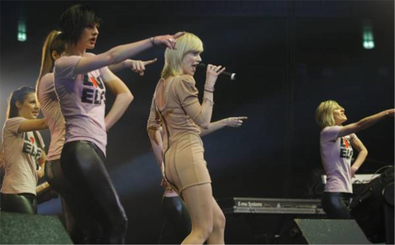 koncert_japan19-120411.jpg