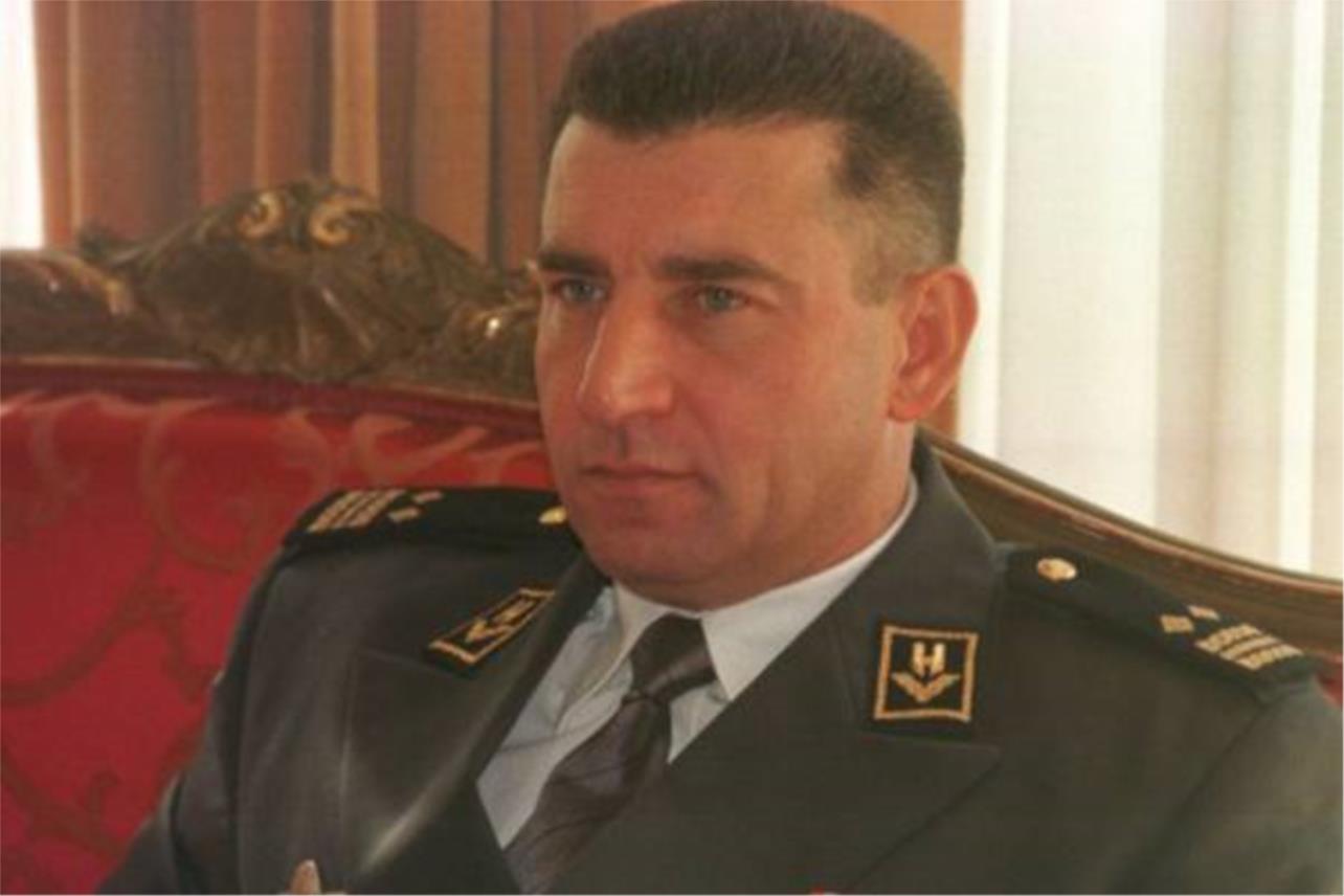 ante_gotovina_u_uniformi.jpg