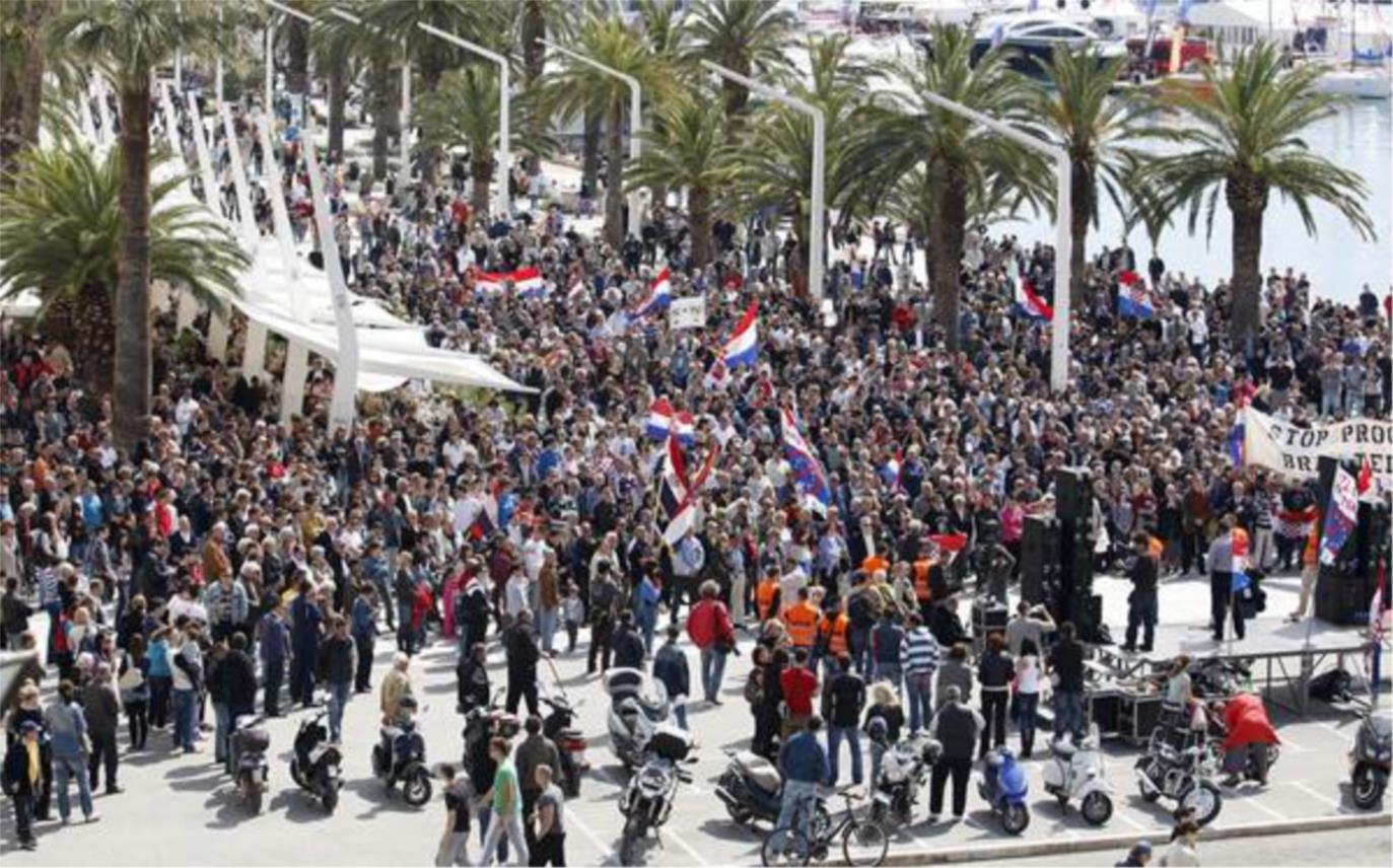 split_prosvjed10-160411.jpg