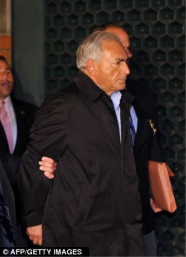 Dominique Strauss-Kahn prilikom uhićenja