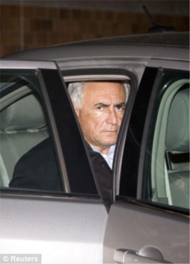 Dominique Strauss-Kahn prilikom uhićenja
