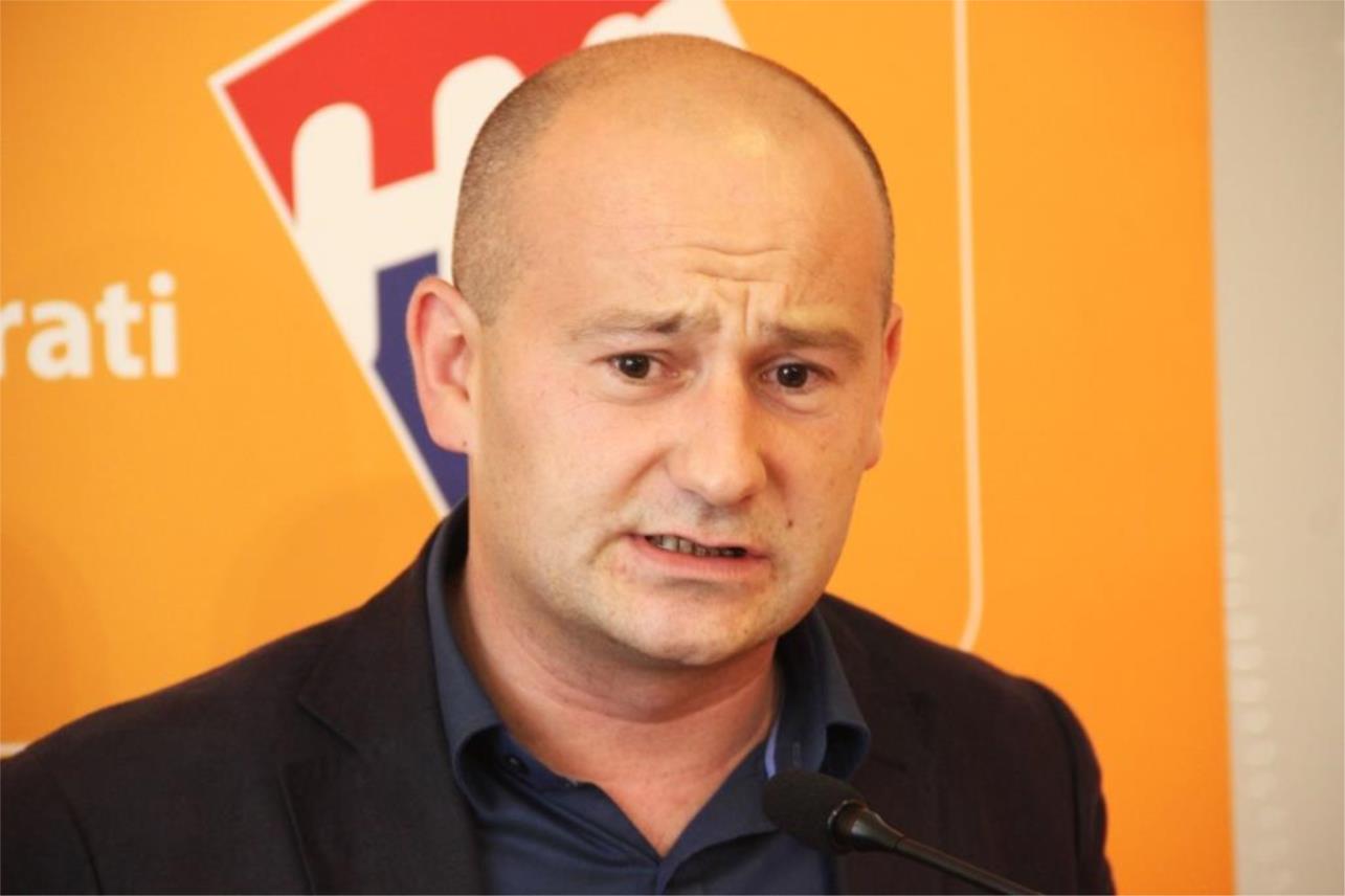 Valentin Dujmović