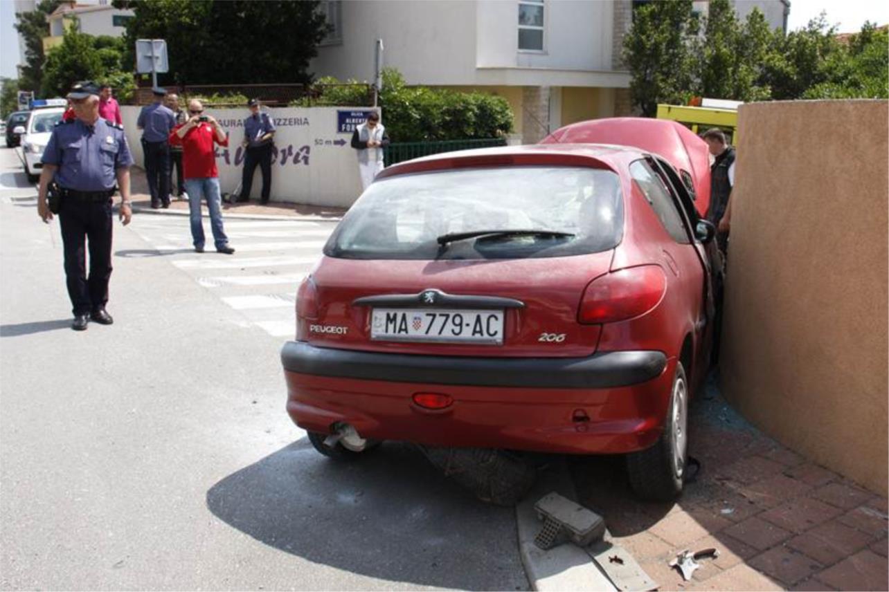 Sudar Hitne pomoći i Peugeota