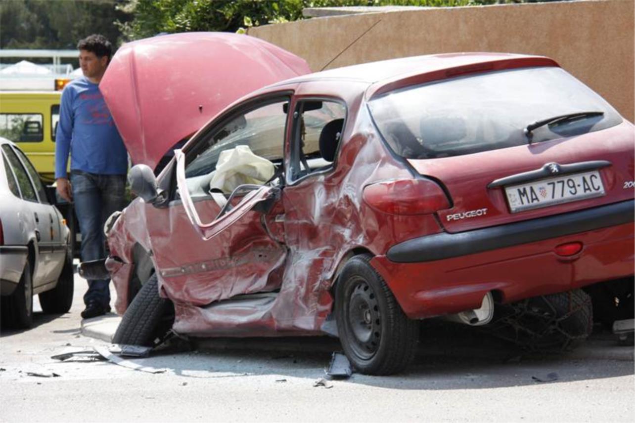 Sudar Hitne pomoći i Peugeota
