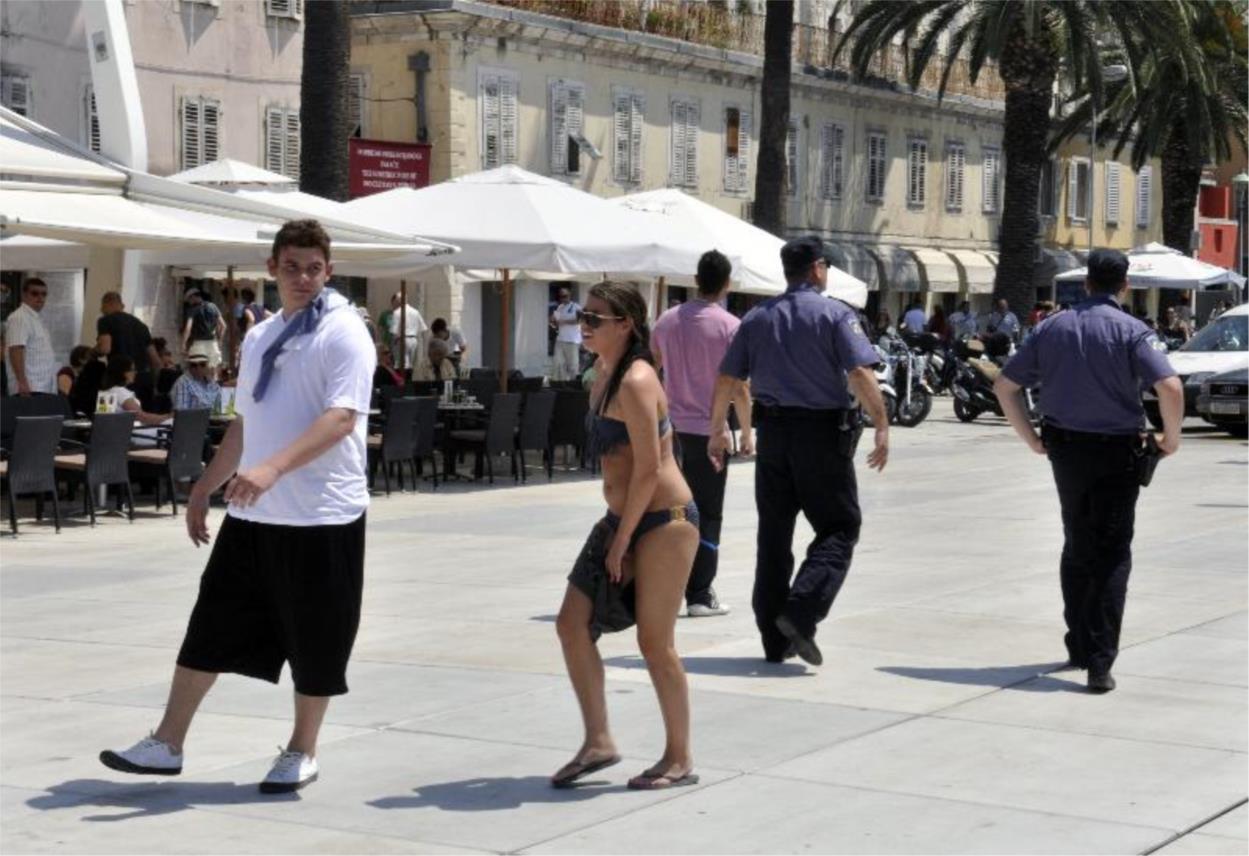 Strankinja u kupaćem kostimu