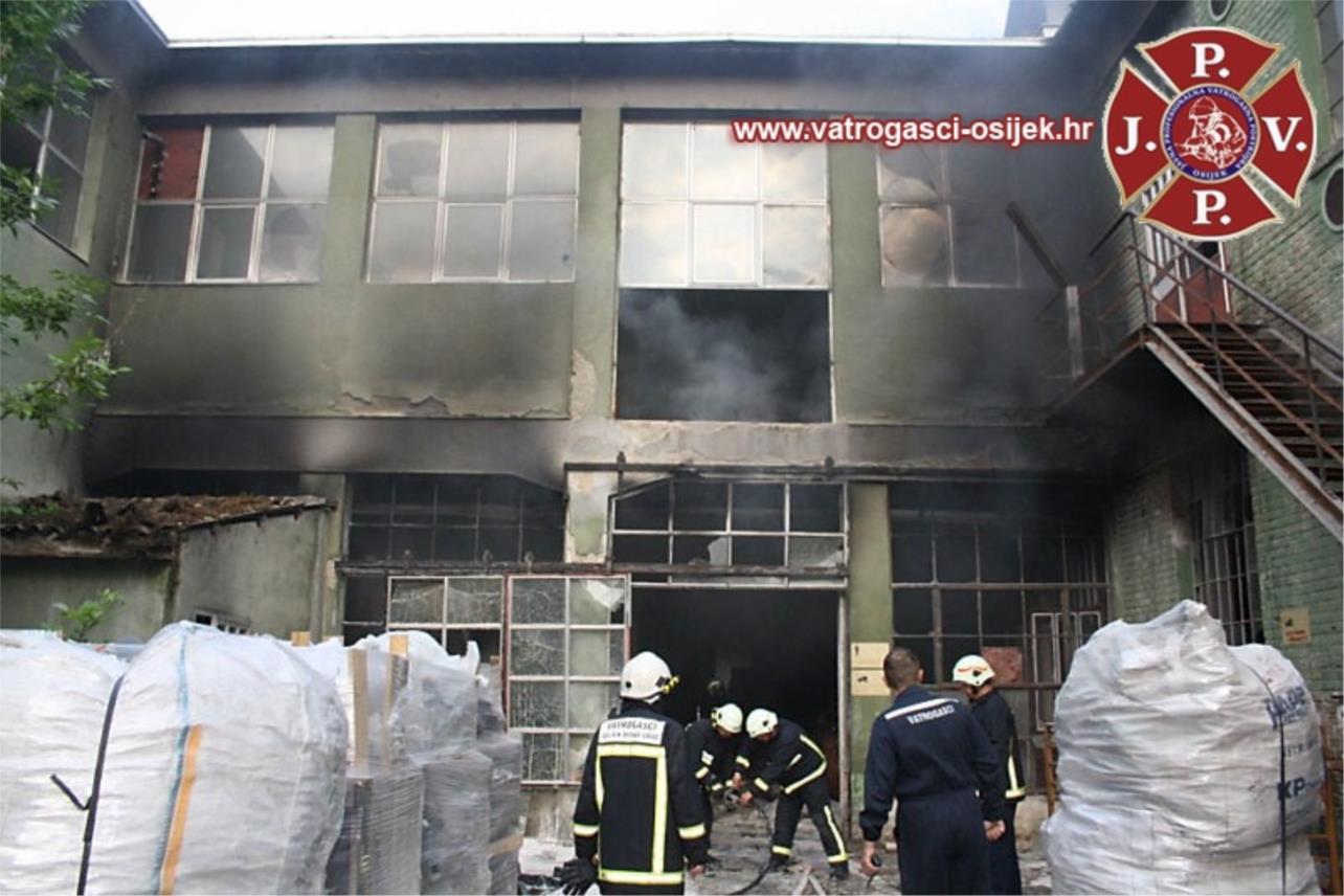 Požar u bivšoj šibiščari