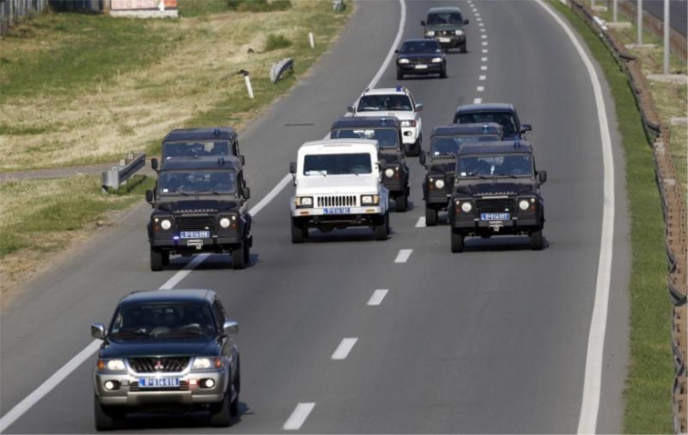 Mladić se nalazio u prvoj koloni policijskih vozila