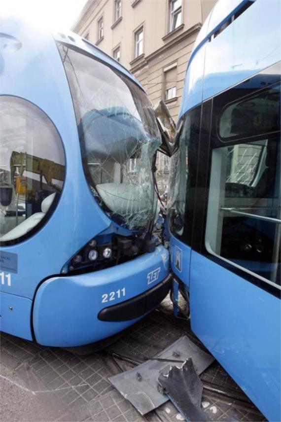 Frontalni sudar tramvaja u Zagrebu