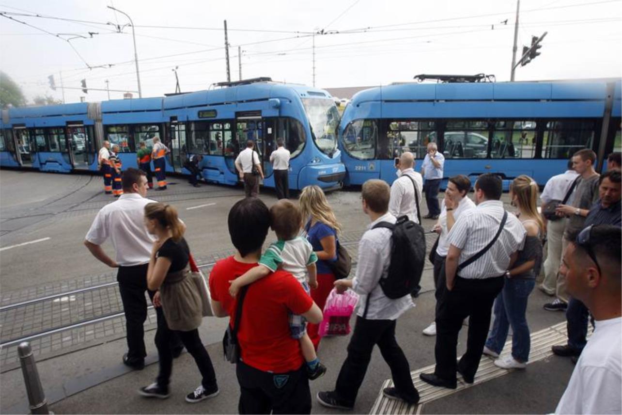 Frontalni sudar tramvaja u Zagrebu