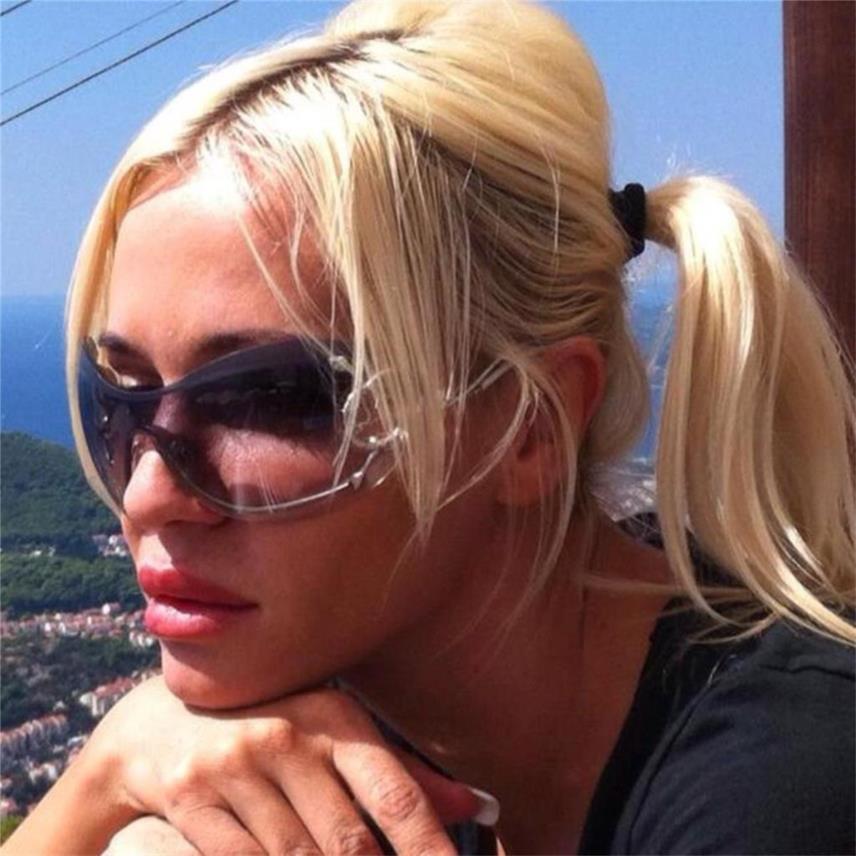 Madam Željka 0