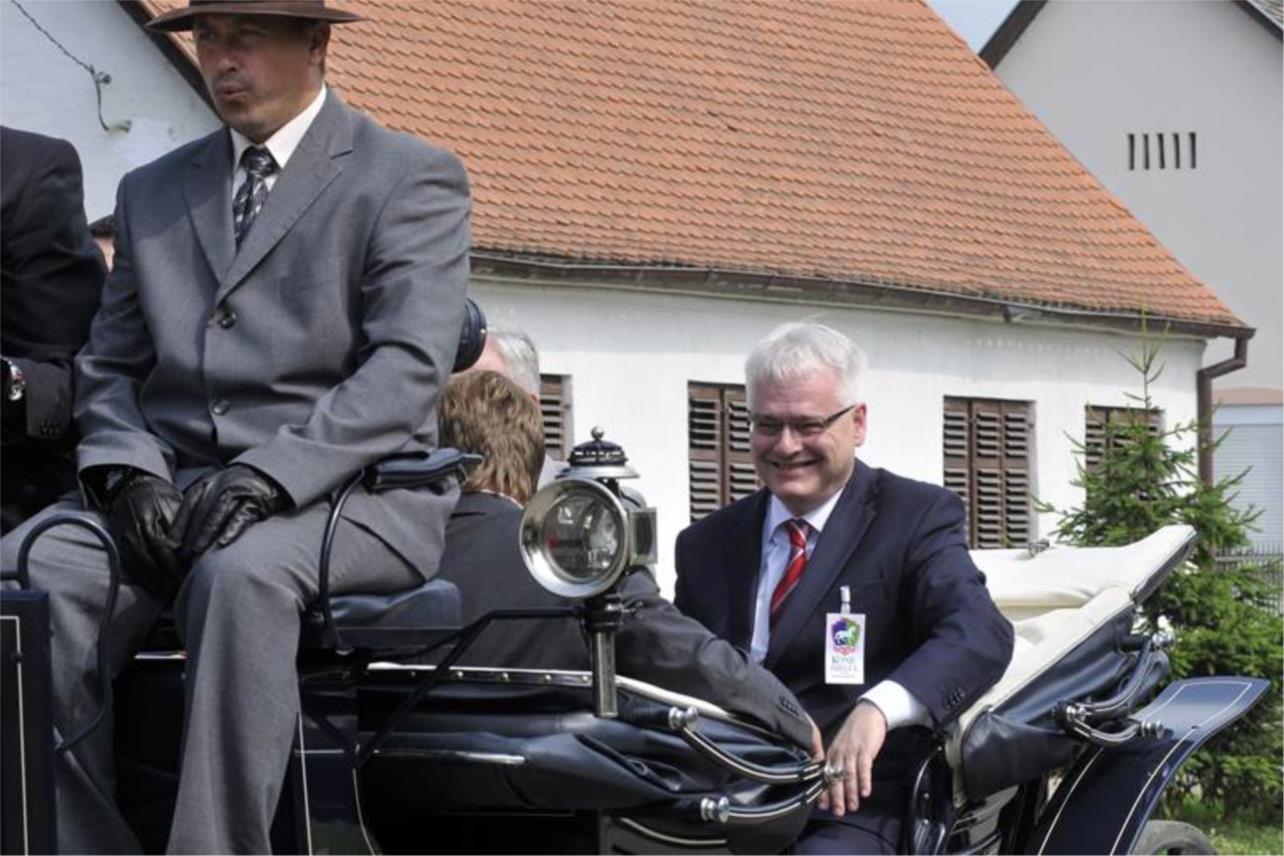 Ivo Josipović na manifestaciji "Konji bijelci"