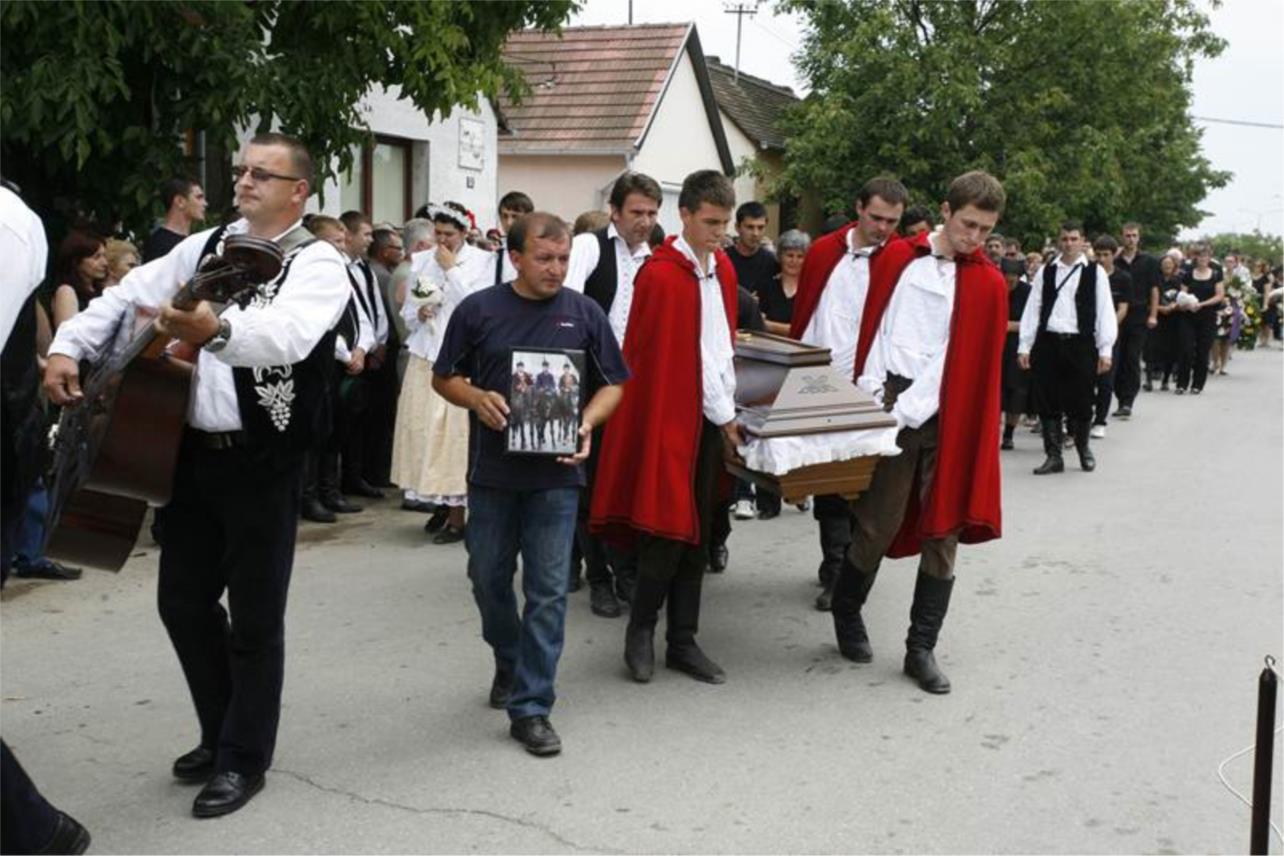 Županja - pogreb poginulih mladića
