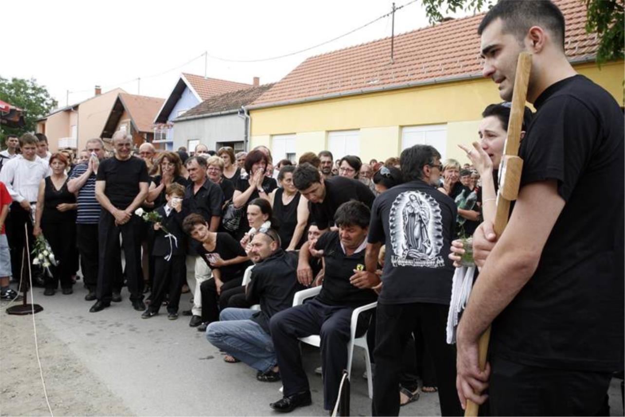 Županja - pogreb poginulih mladića