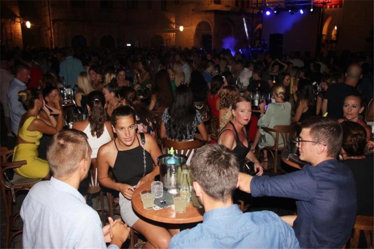 Party Stradun 0
