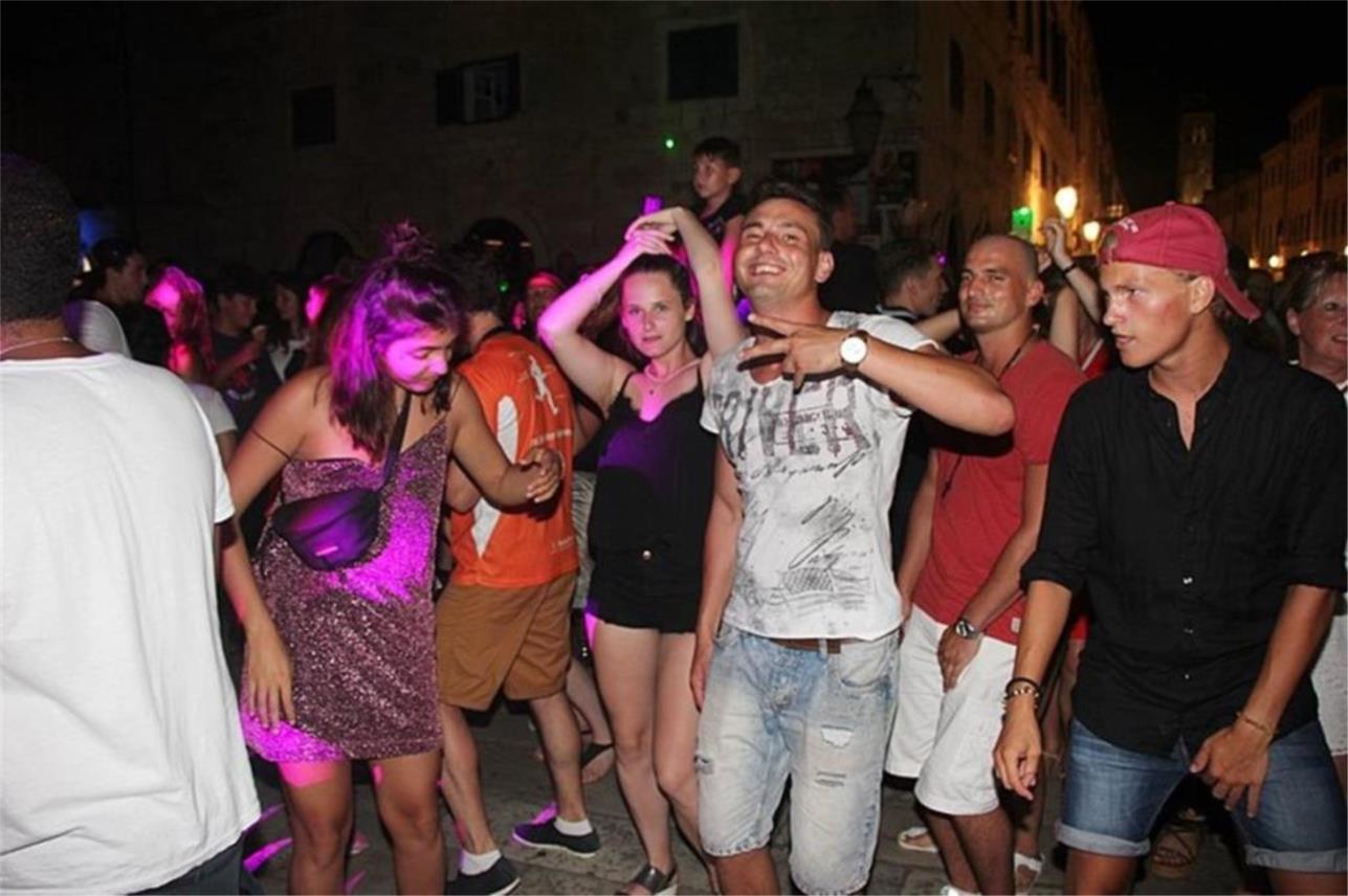 Party Stradun 0