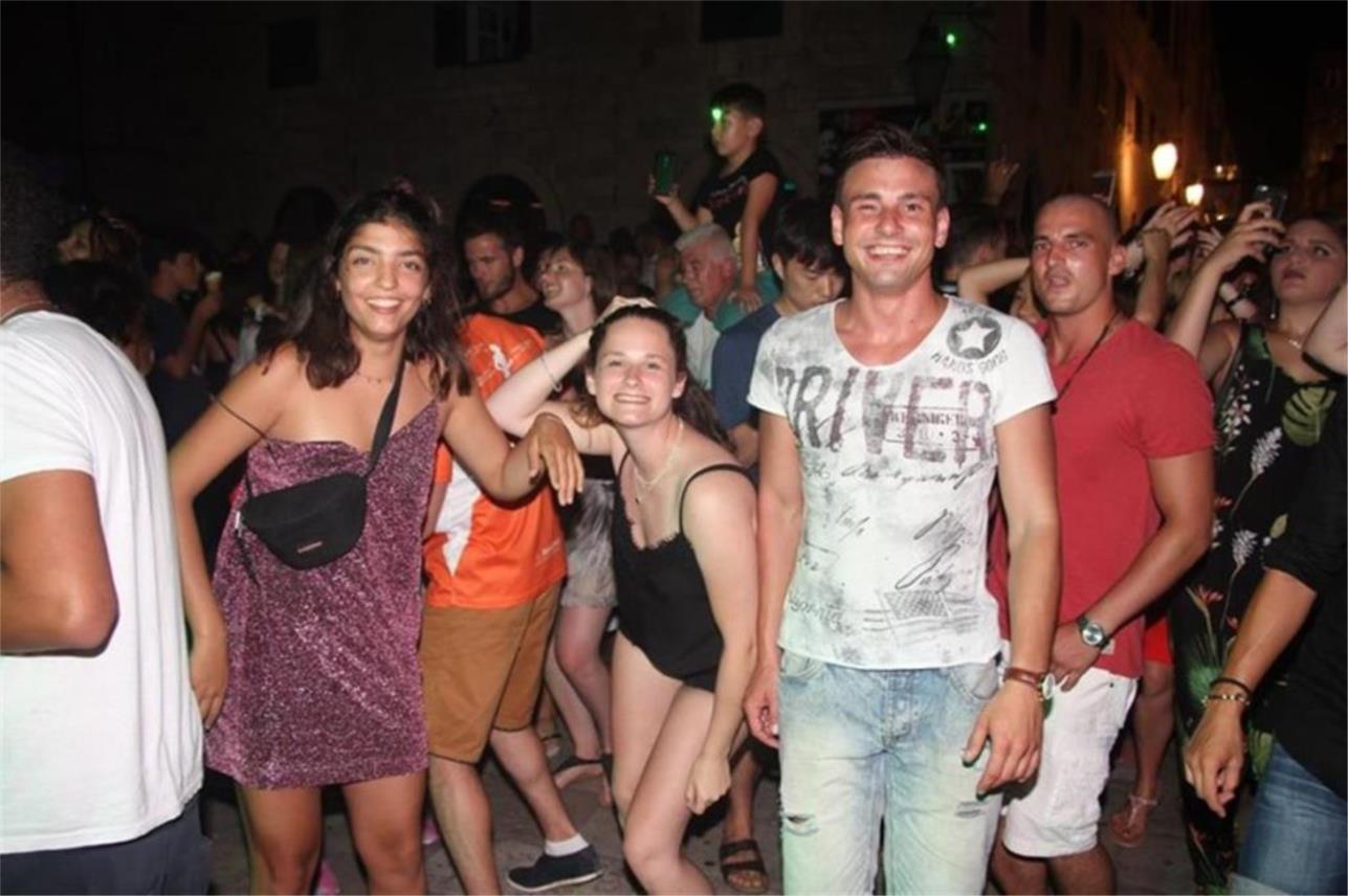 Party Stradun 0