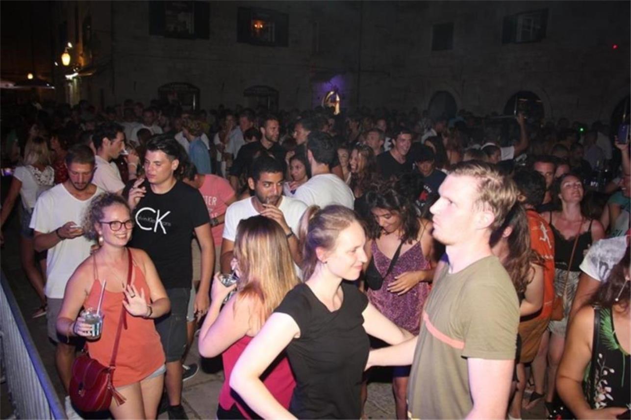Party Stradun 0