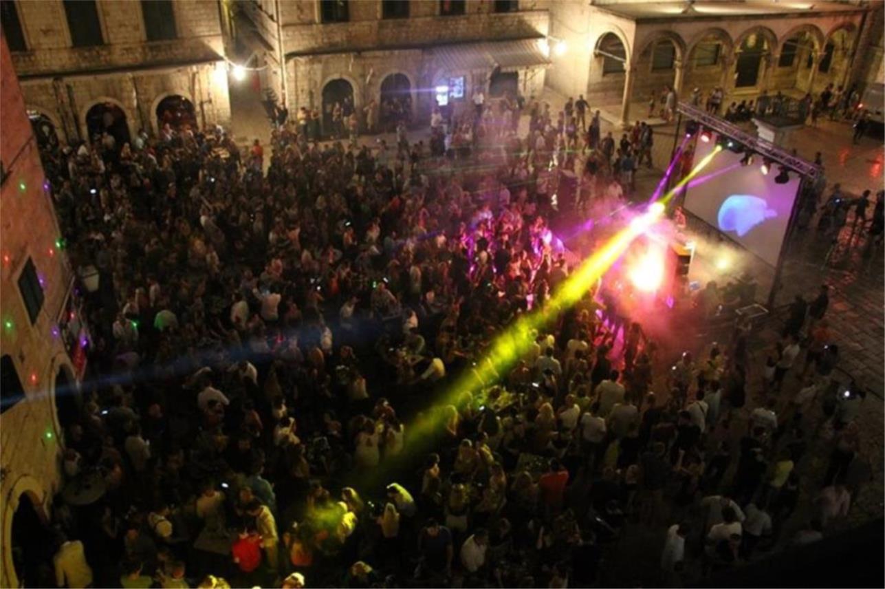 Party Stradun 0