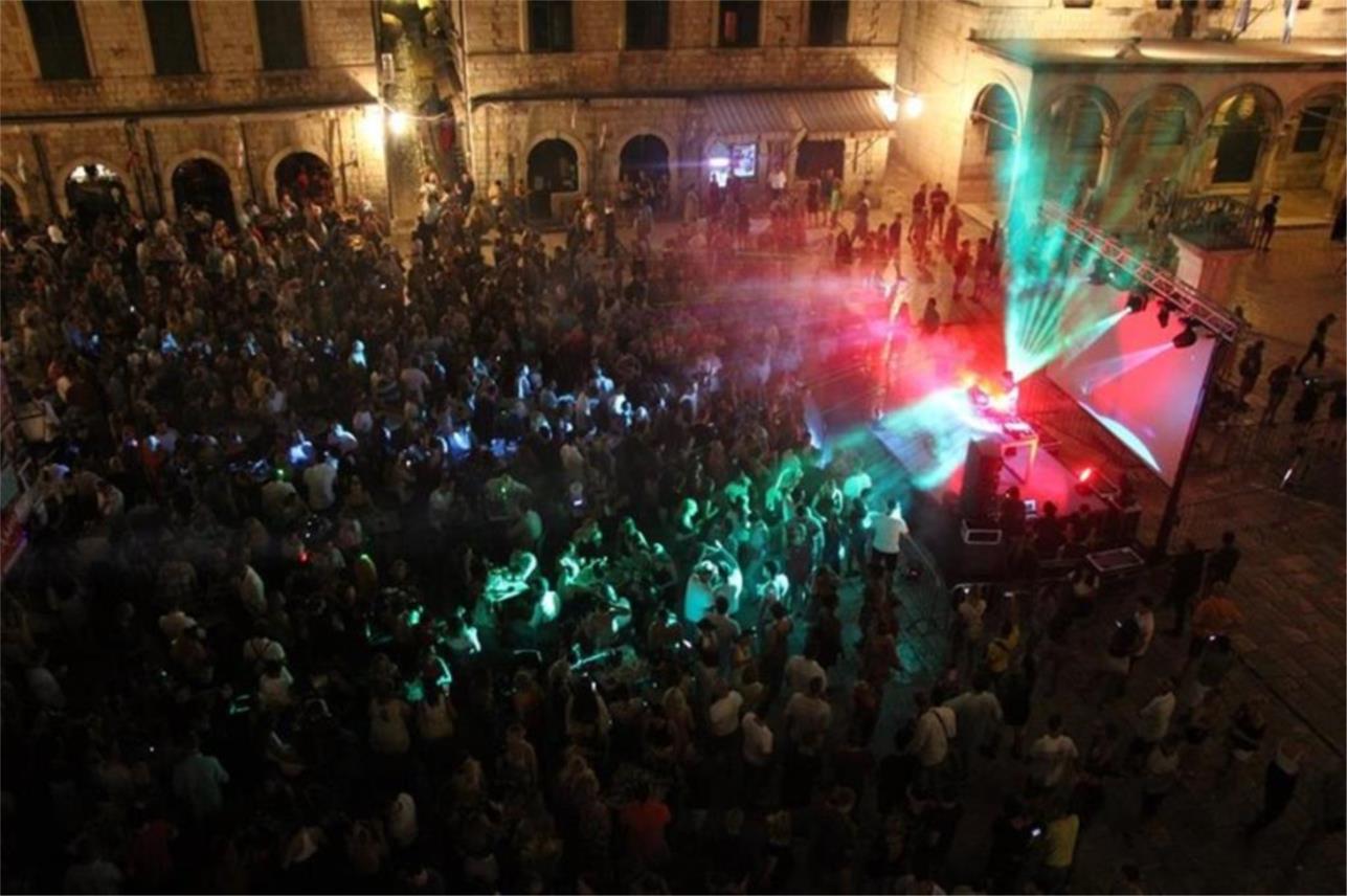 Party Stradun 0