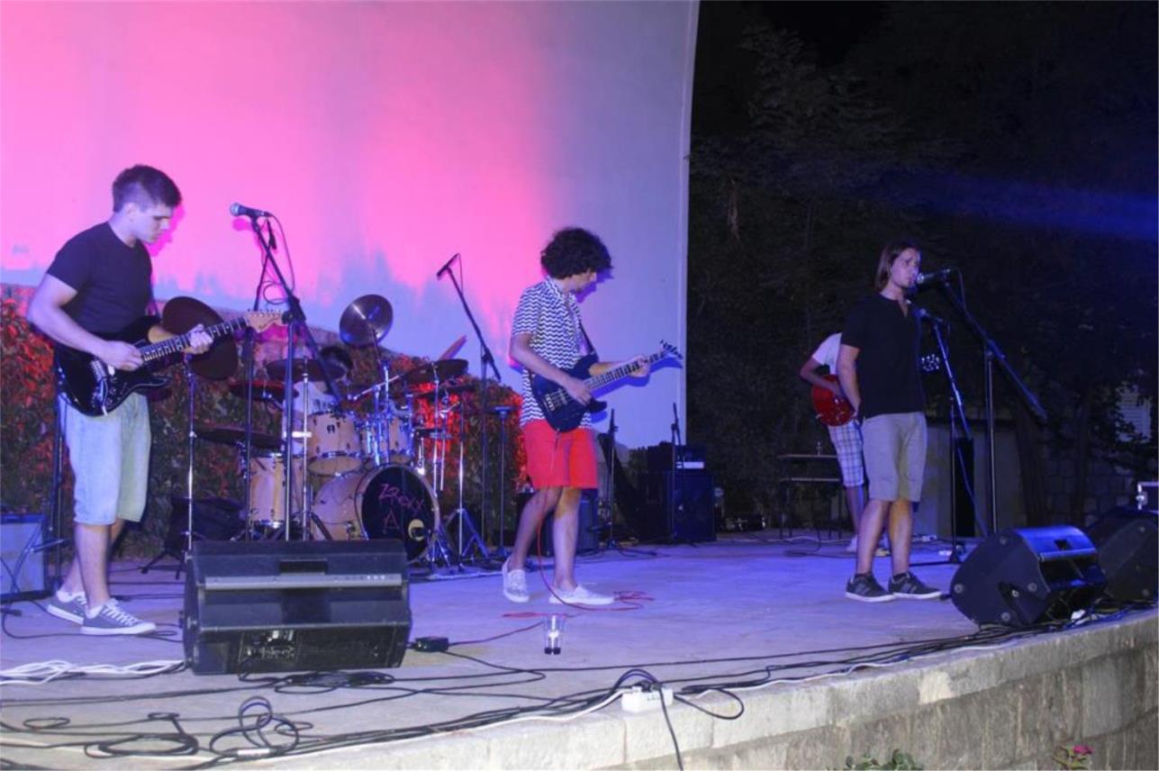Rock koncert 0