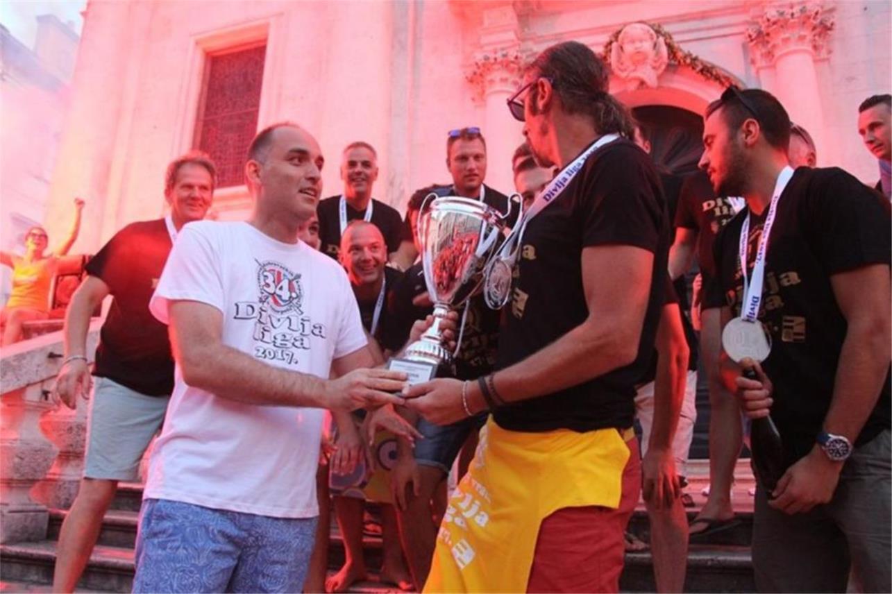 Divlja liga 0