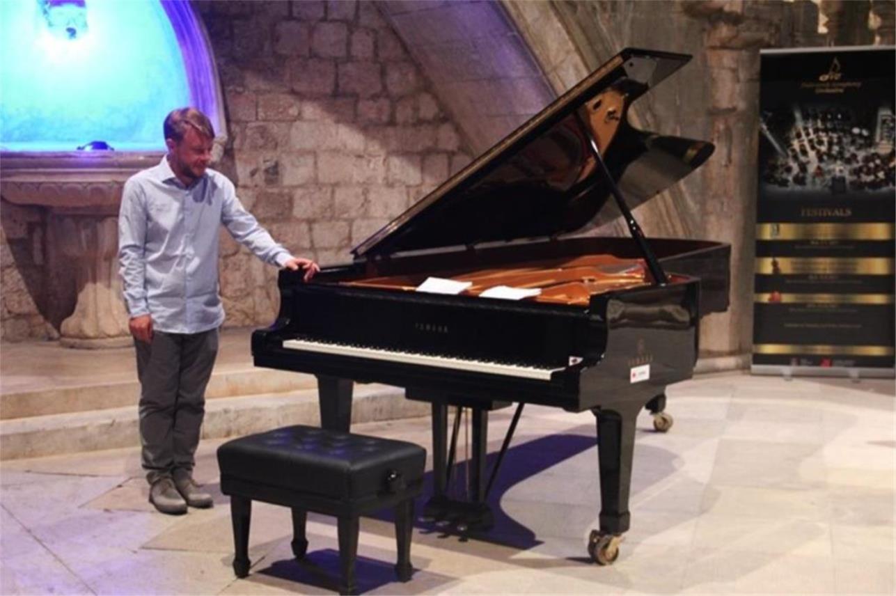 Matija Dedić Koncert 0