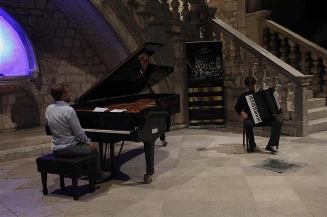 Matija Dedić Koncert 0