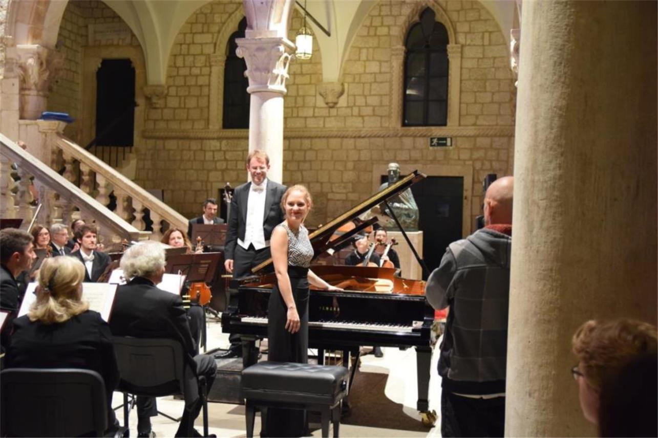 Koncert Knežev dvor 0