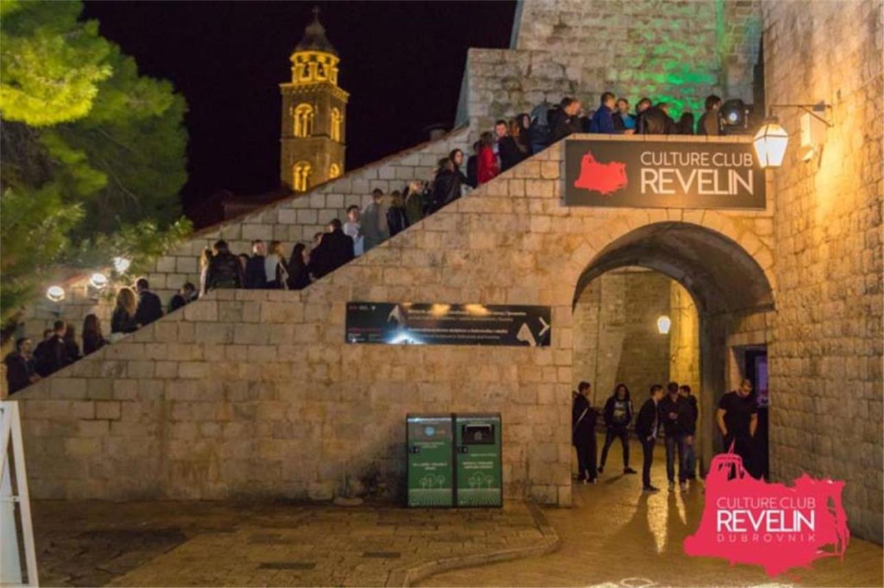 KONCERT ŽELJKA SAMARDŽIĆA U REVELINU/ UVOD U ZIMSKU SEZONU 0