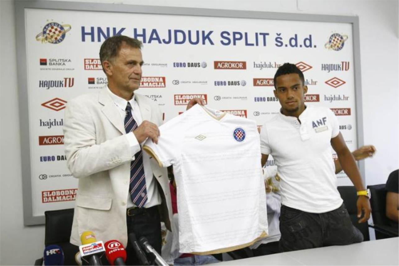 Milo Nižetić i James Dens