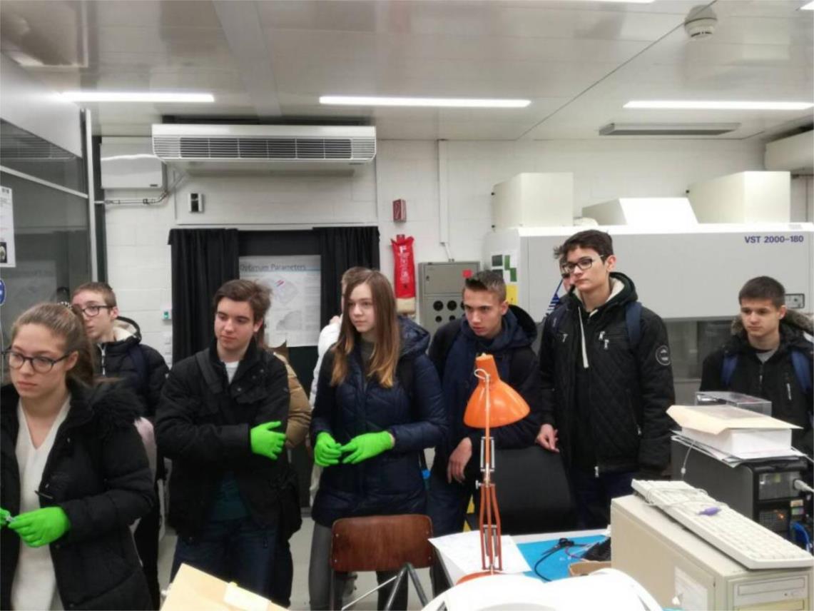 Nadareni dubrovački učenici u posjetu CERN-u 0