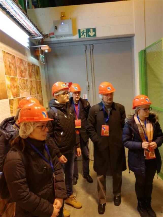 Nadareni dubrovački učenici u posjetu CERN-u 0
