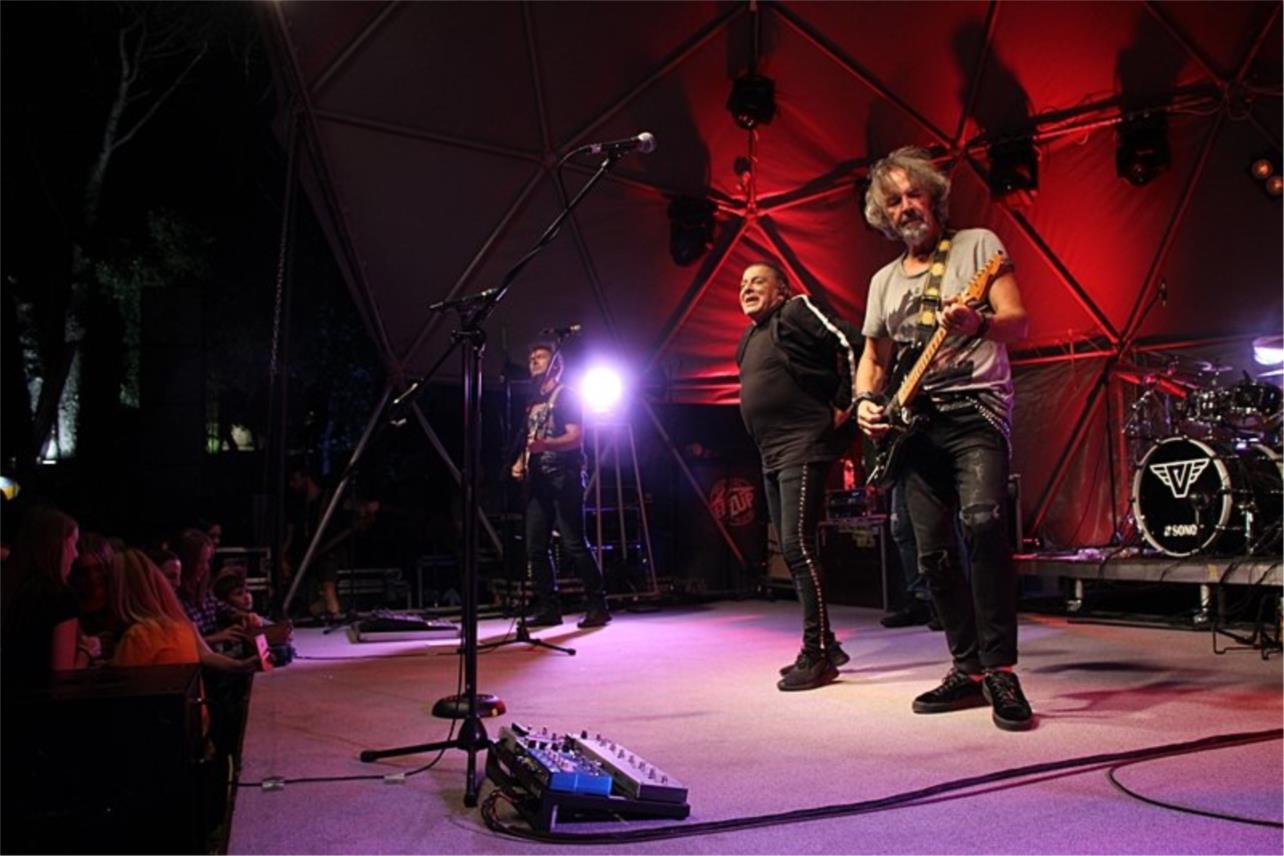 KONCERT