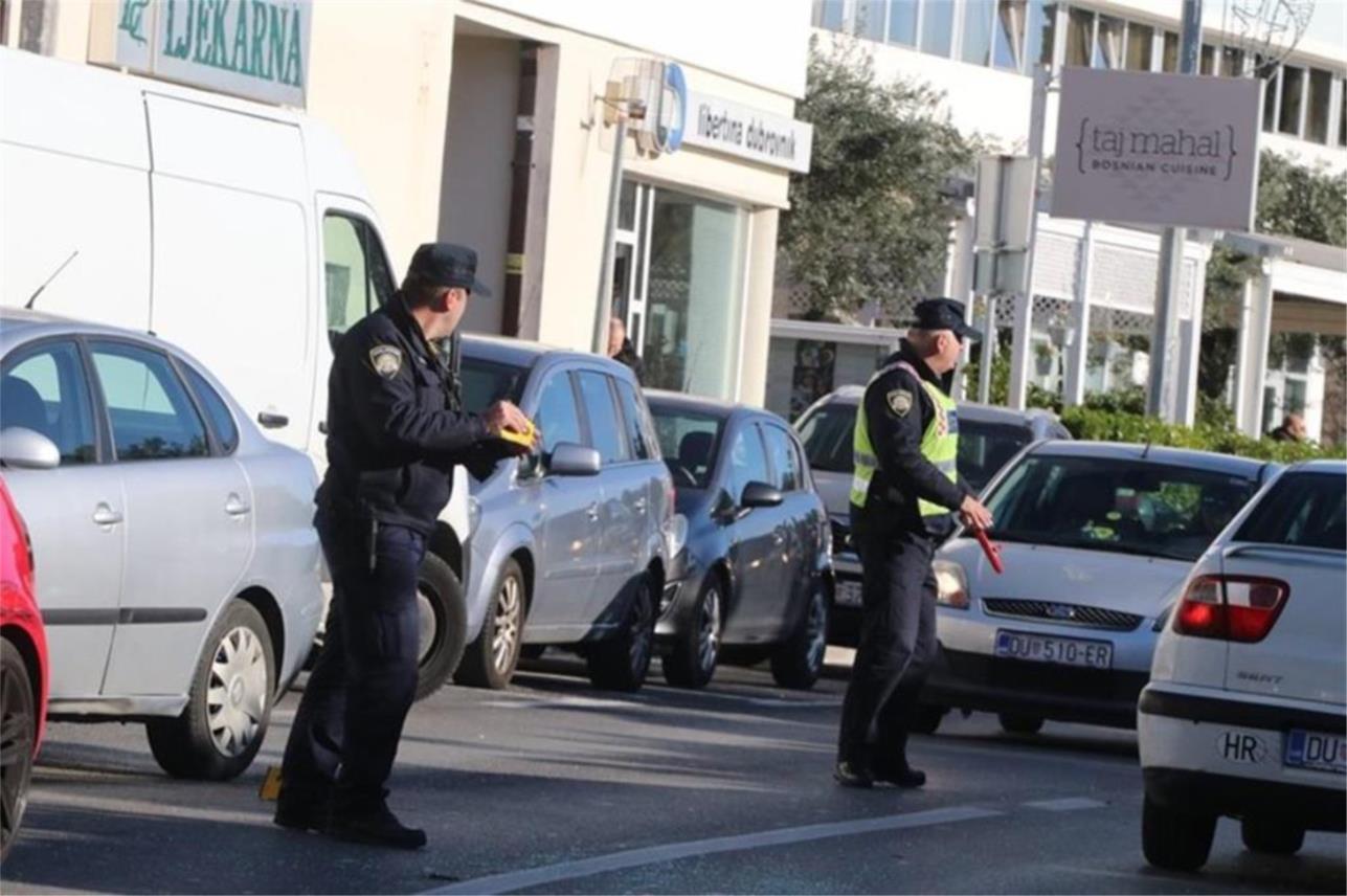Prometna kod hotela Lero 0