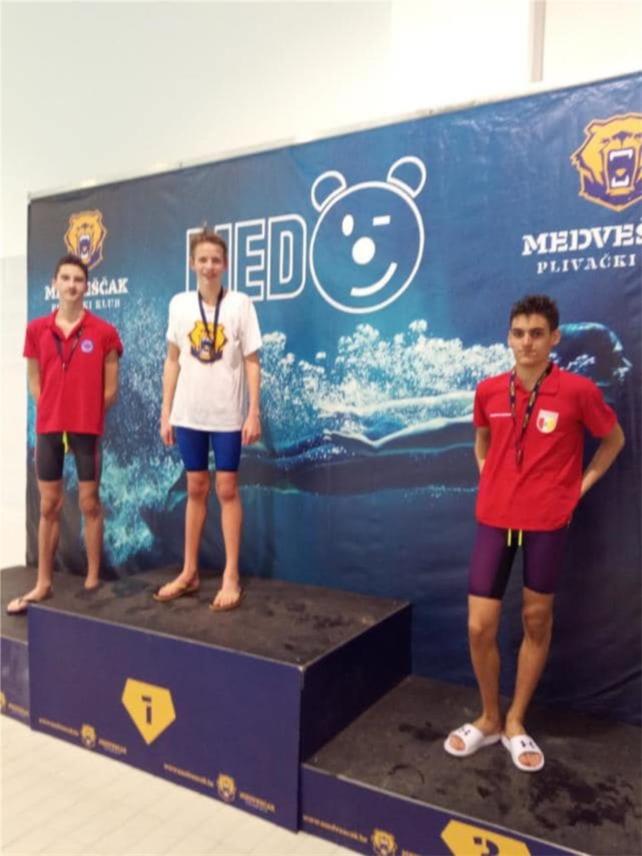 Jugovi plivači 0