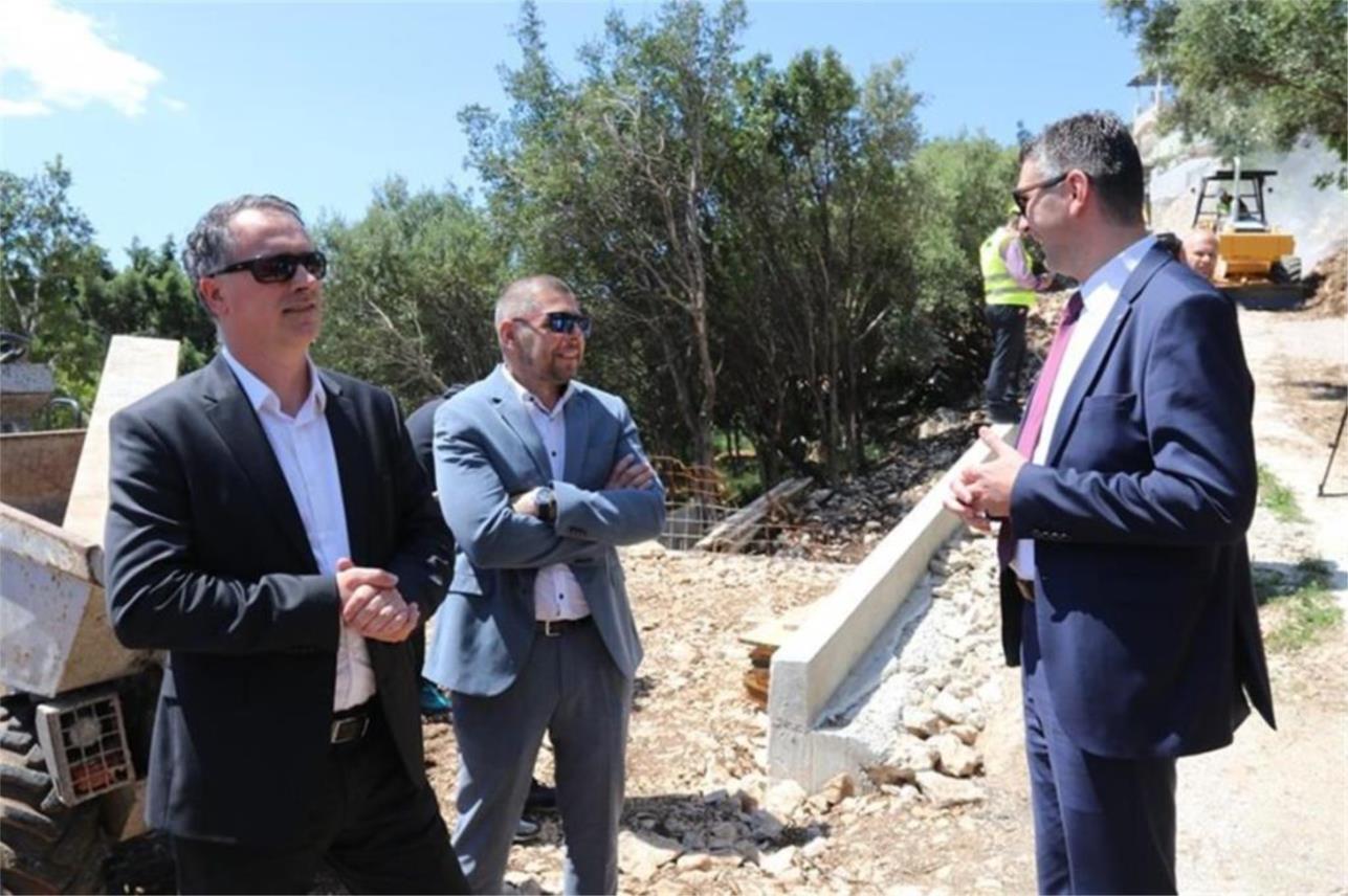 ZAHTJEVAN I OPSEŽAN PROJEKT Gradi se sustav vodoopskrbe i odvodnje Mokošice, Štikovice i Malog Zatona  0