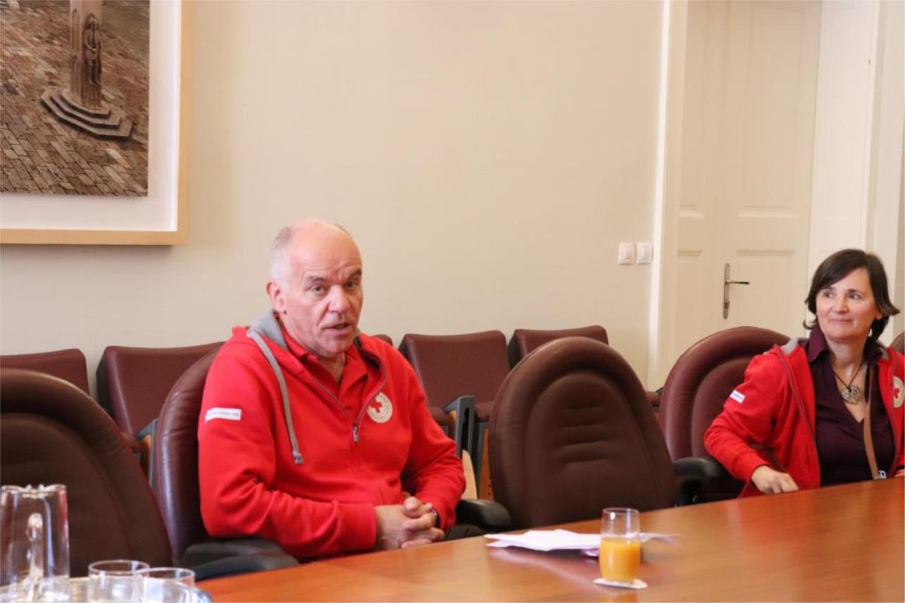 Volonteri gradskog Crvenog križa na prijemu kod gradonačelnika