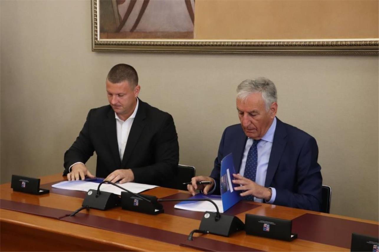 Potpisani ugovori o financiranju dodatnih medicinskih timova 0