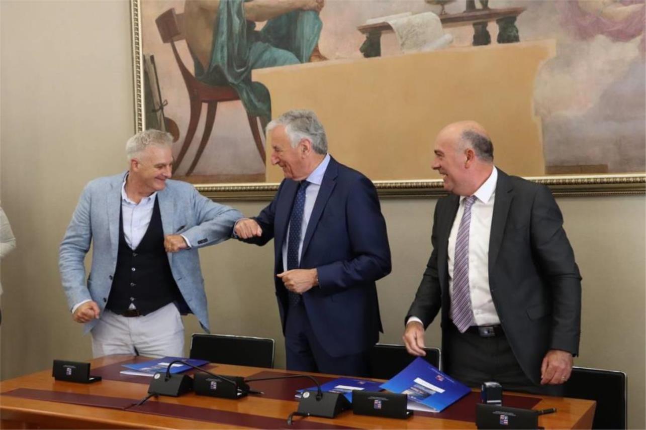 Potpisani ugovori o financiranju dodatnih medicinskih timova 0