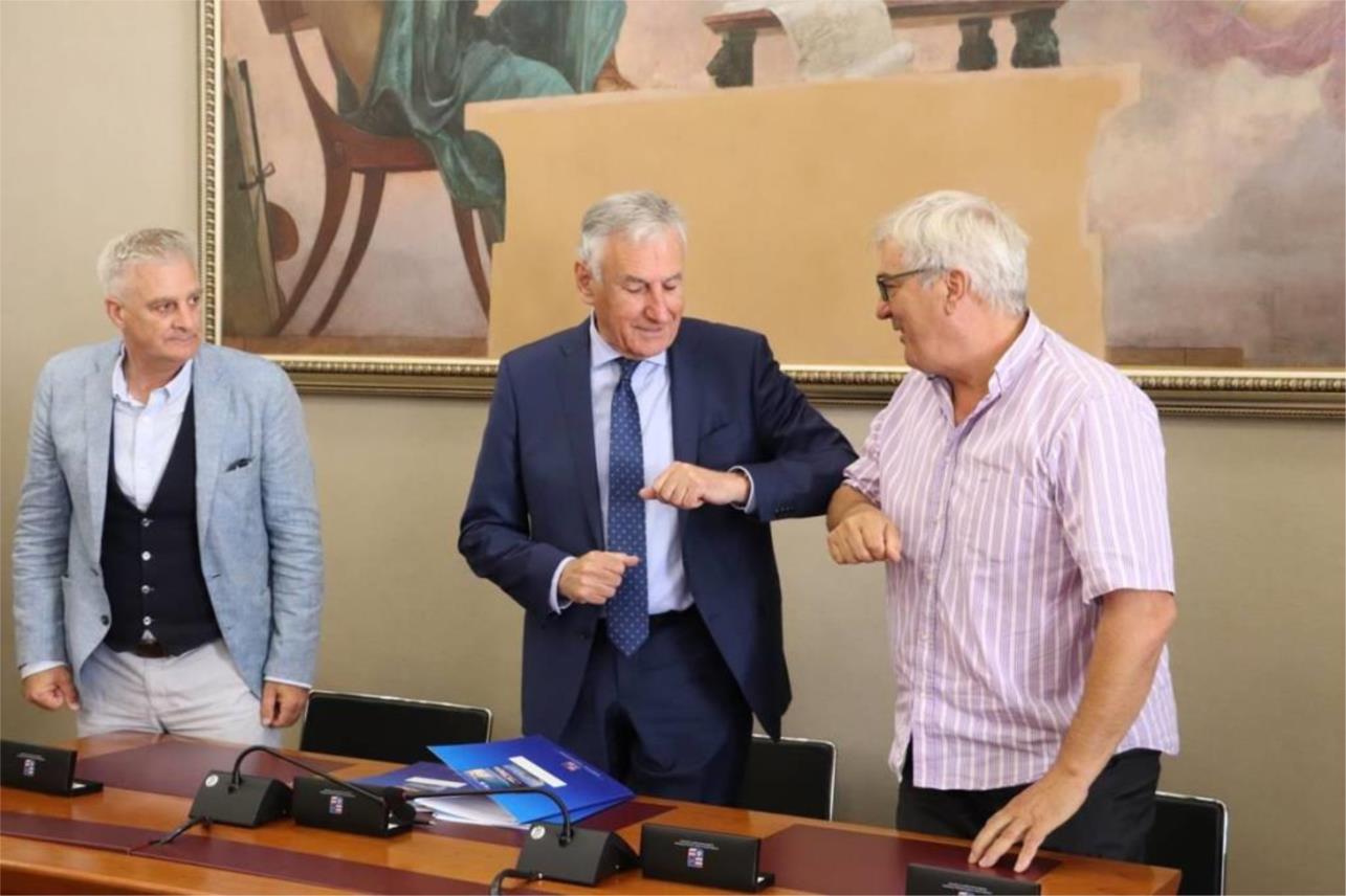 Potpisani ugovori o financiranju dodatnih medicinskih timova 0