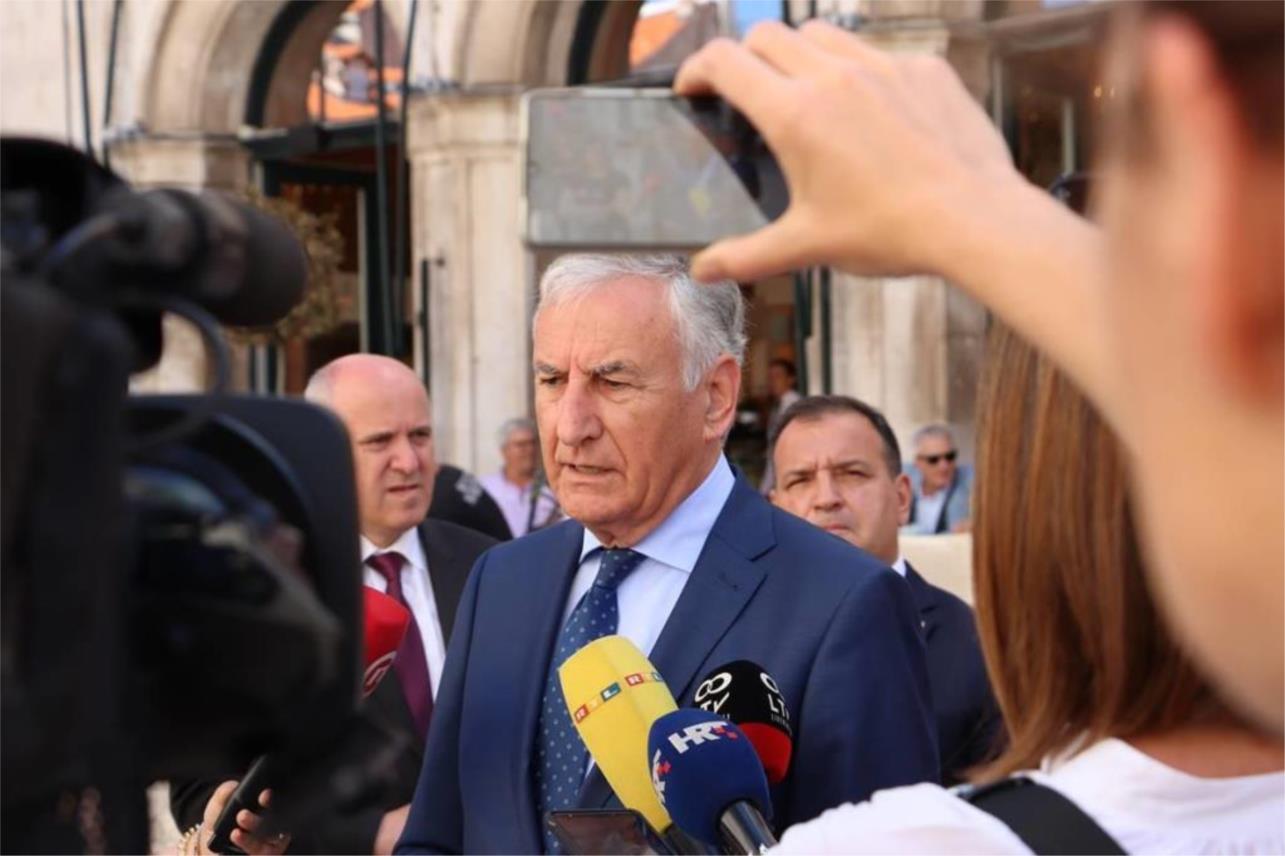 Potpisani ugovori o financiranju dodatnih medicinskih timova 0
