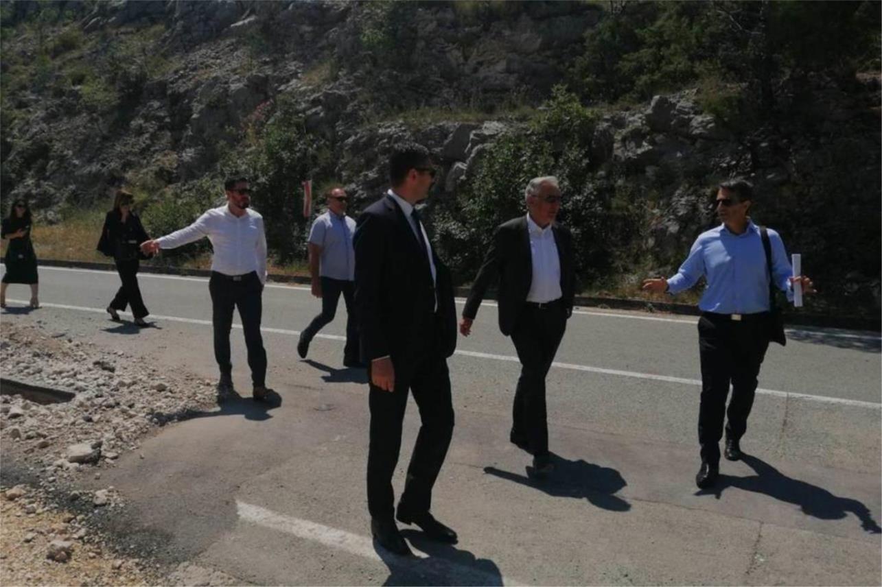 Župan sa zamjenicima obišao radove na cestovnoj infrastrukturi 0
