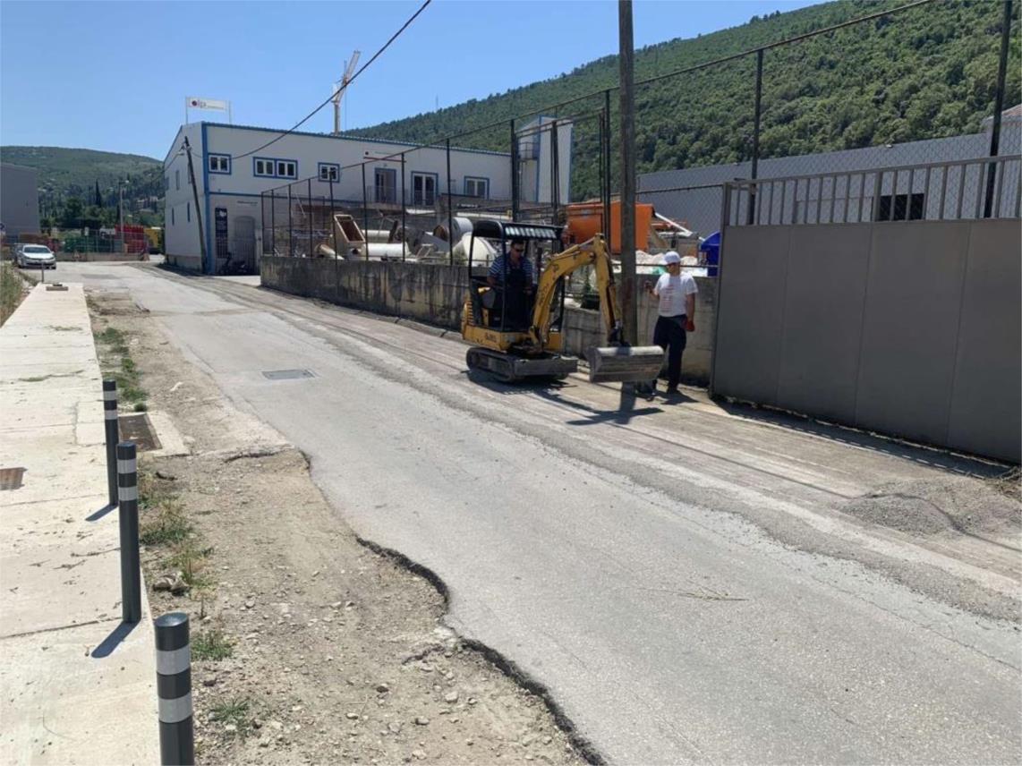 Sanira se oštećena nerazvrstana cesta u Knežici 