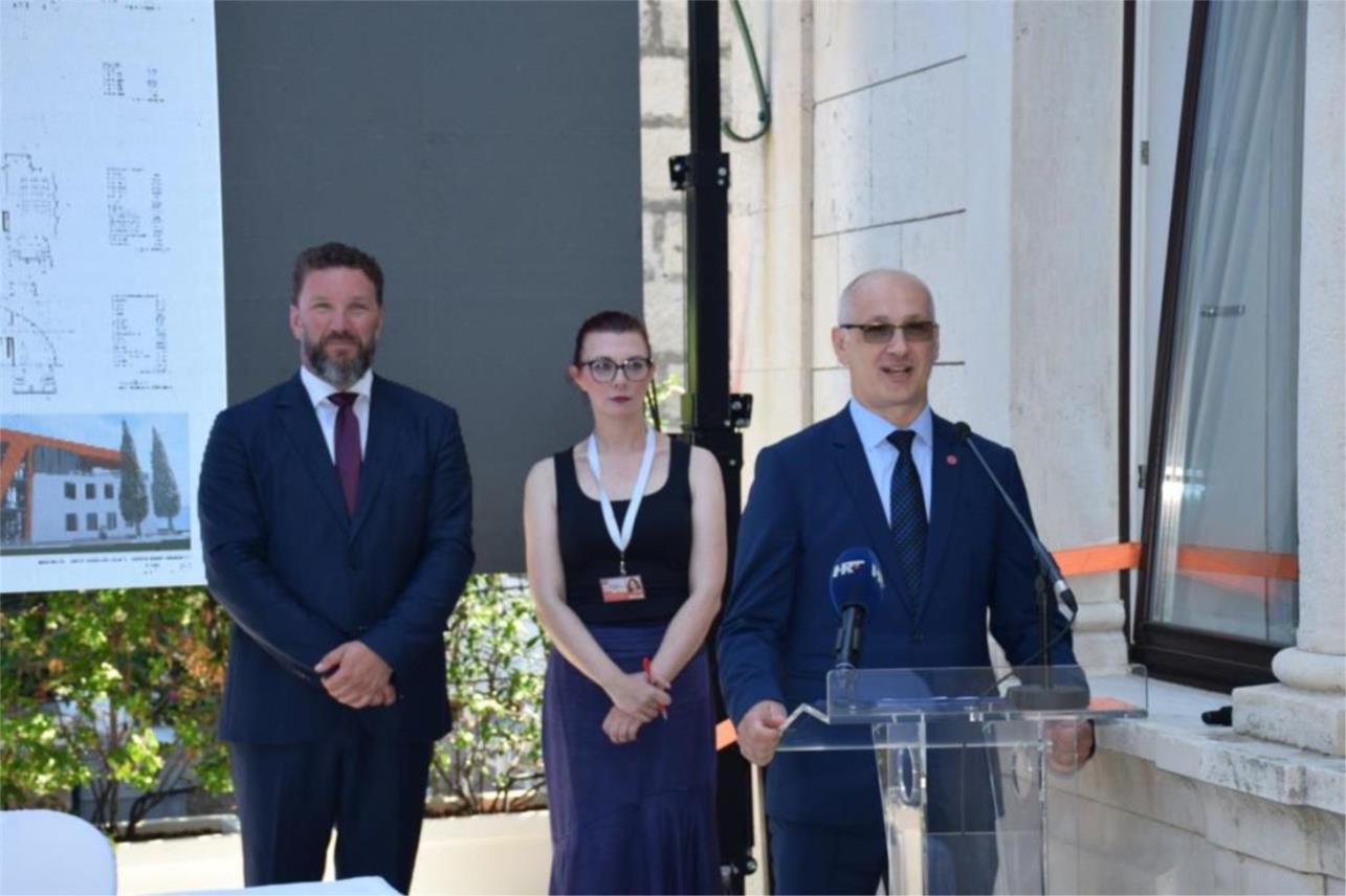 POTPISANI UGOVORI VRIJEDNI 360 MILIJUNA KUNA! Ovako će izgledati luka Polačište s pristupnom cestom  0