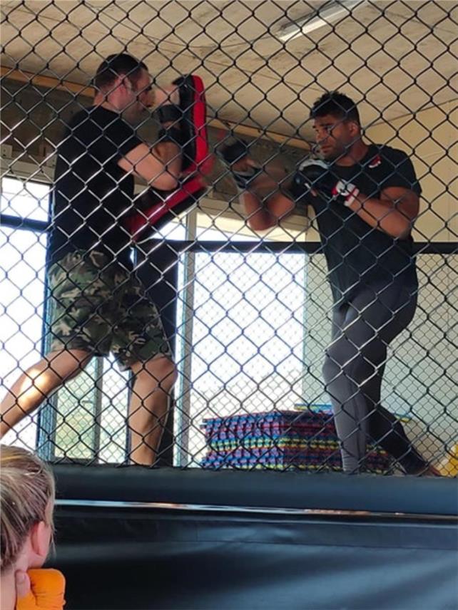 SlikaAlistair Overeem pokazao borilačke tehnike i vještine na treningu u Dubrovniku 0