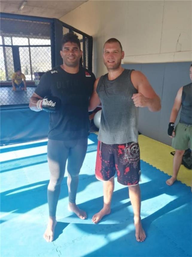 SlikaAlistair Overeem pokazao borilačke tehnike i vještine na treningu u Dubrovniku 0