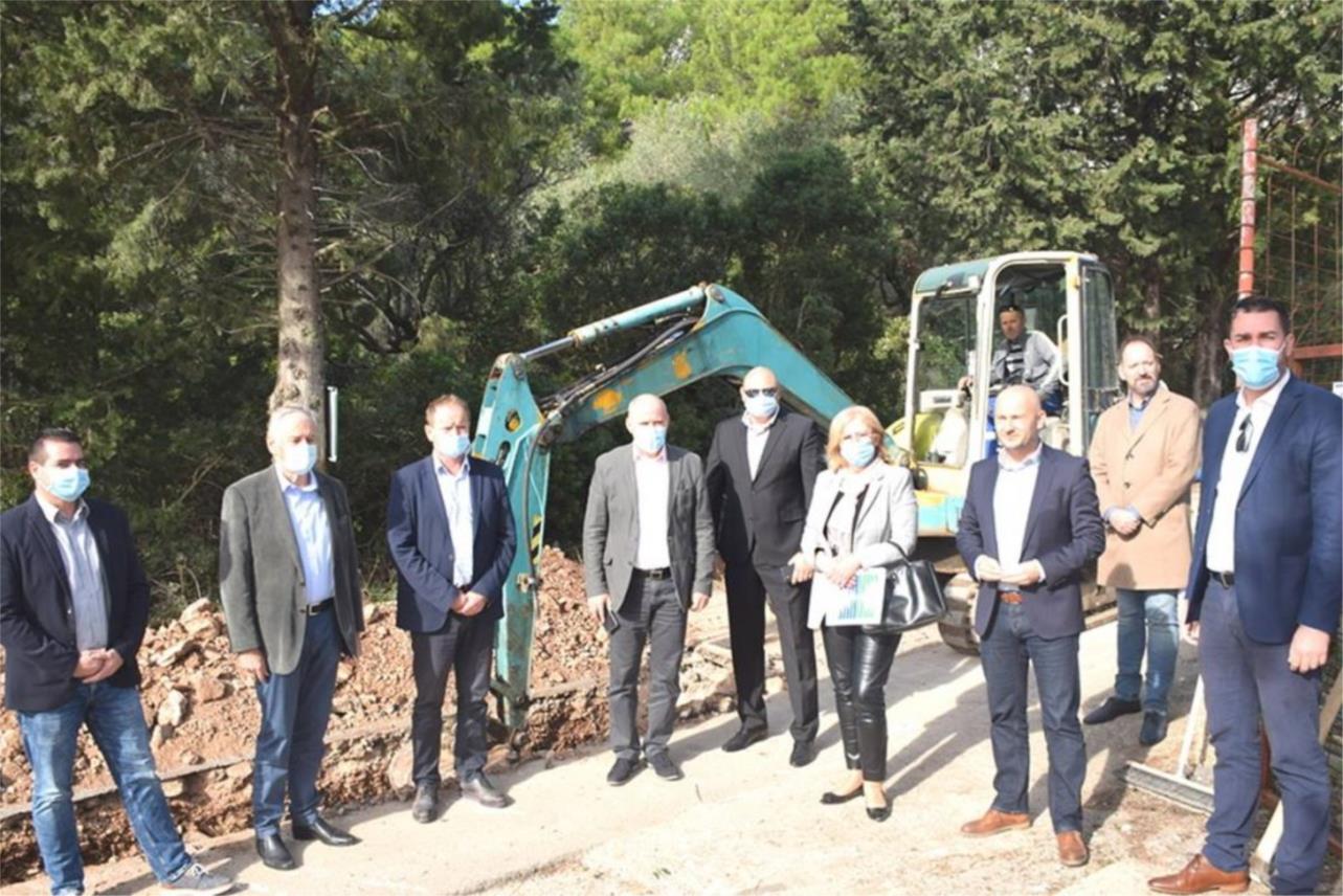 Bačić, Dobroslavić i Cebalo obišli radove u Orebiću i novu zgradu PŠ Lovište