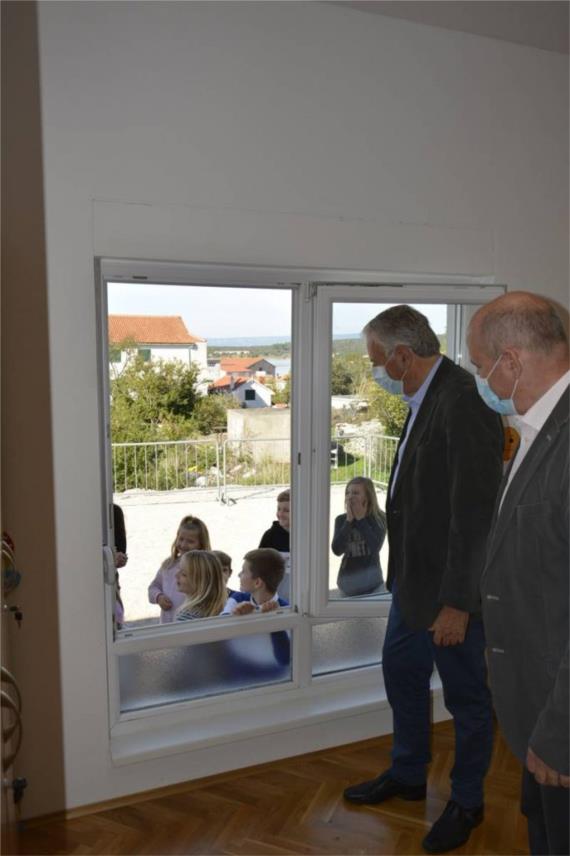 Bačić, Dobroslavić i Cebalo obišli radove u Orebiću i novu zgradu PŠ Lovište